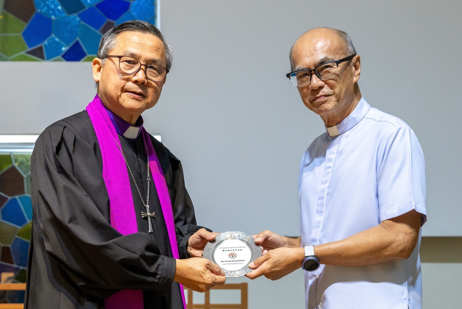 AGM2026-Gift Presentation to Retired Minister